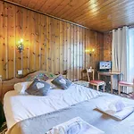 Le Hotel