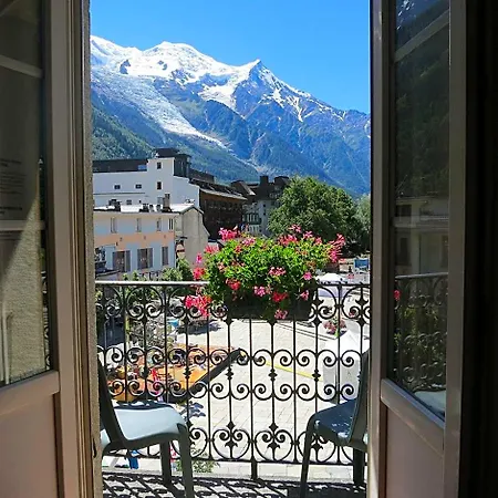 Le 2* Chamonix